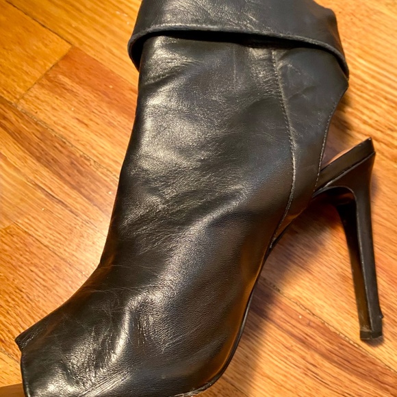 Vince Camuto Black 'Kevlin' Open To/Heel Zip Up Bootie Heels- Size 9 - Picture 6 of 16